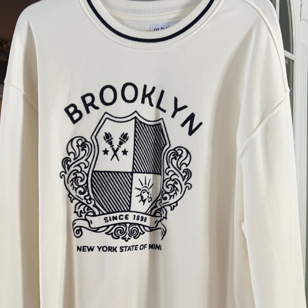 Old Navy Cream Crewneck Sweater